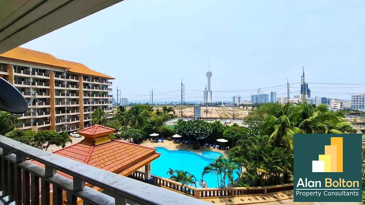 Spacious 3-Bedroom Condo with Large Balcony at Royal Hill Resort – Thappraya Road photo 10