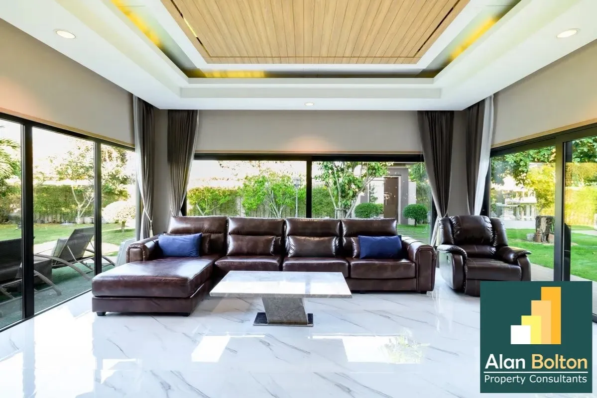 Beautiful Pool Villa For Rent In Huay-yai photo 2