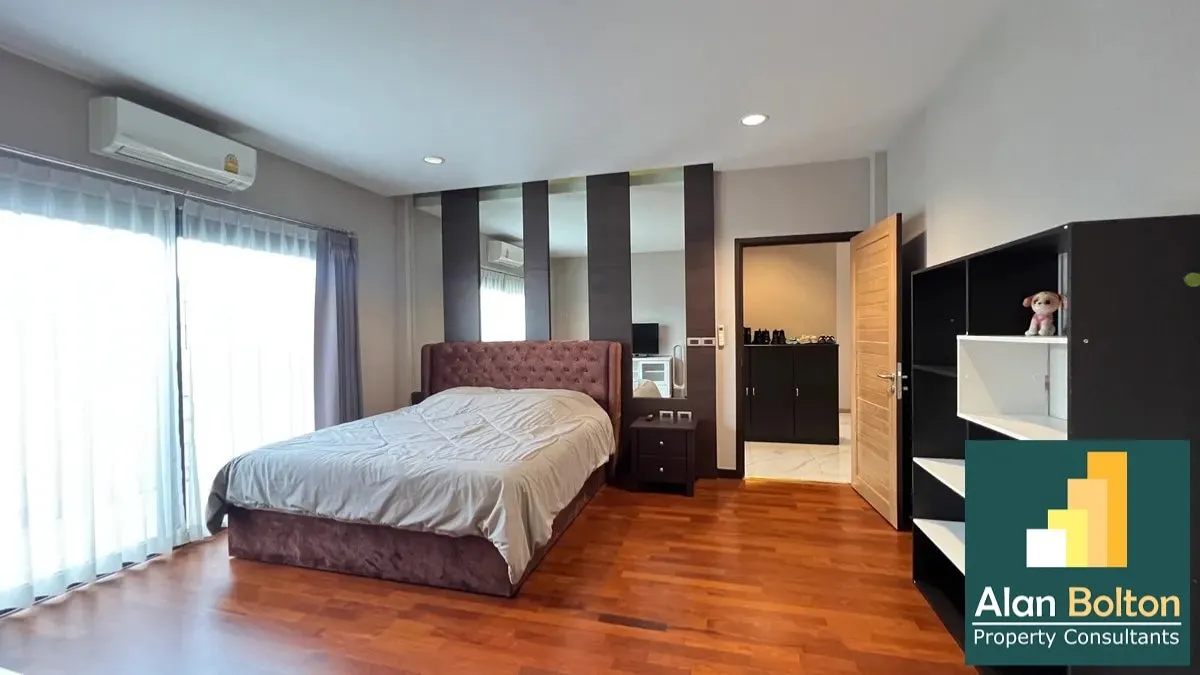Beautiful Pool Villa For Rent In Huay-yai photo 26