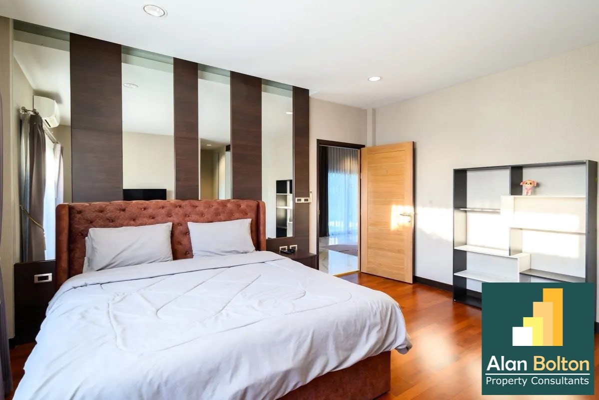 Beautiful Pool Villa For Rent In Huay-yai photo 14