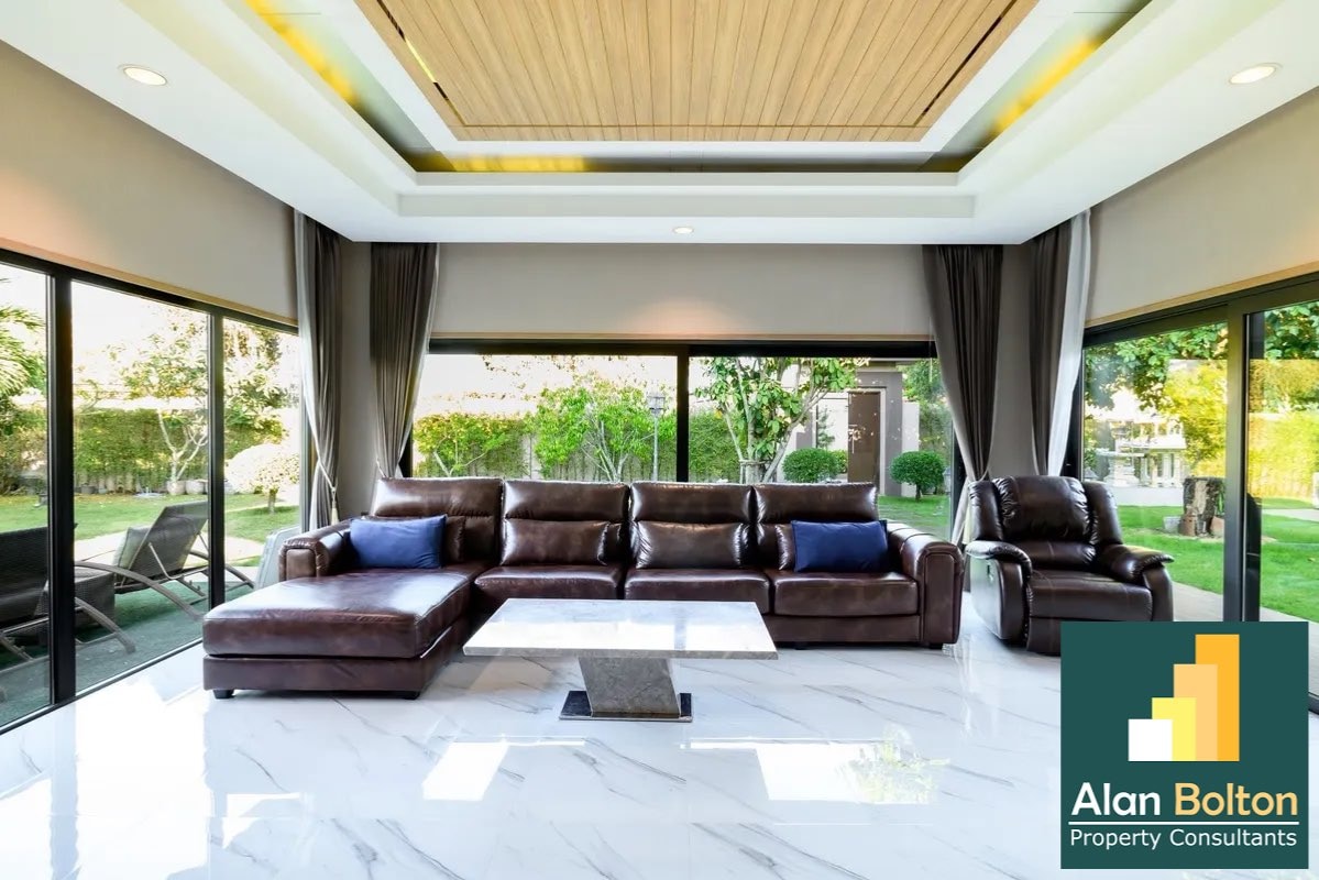 Beautiful Pool Villa For Rent In Huay-yai photo 2