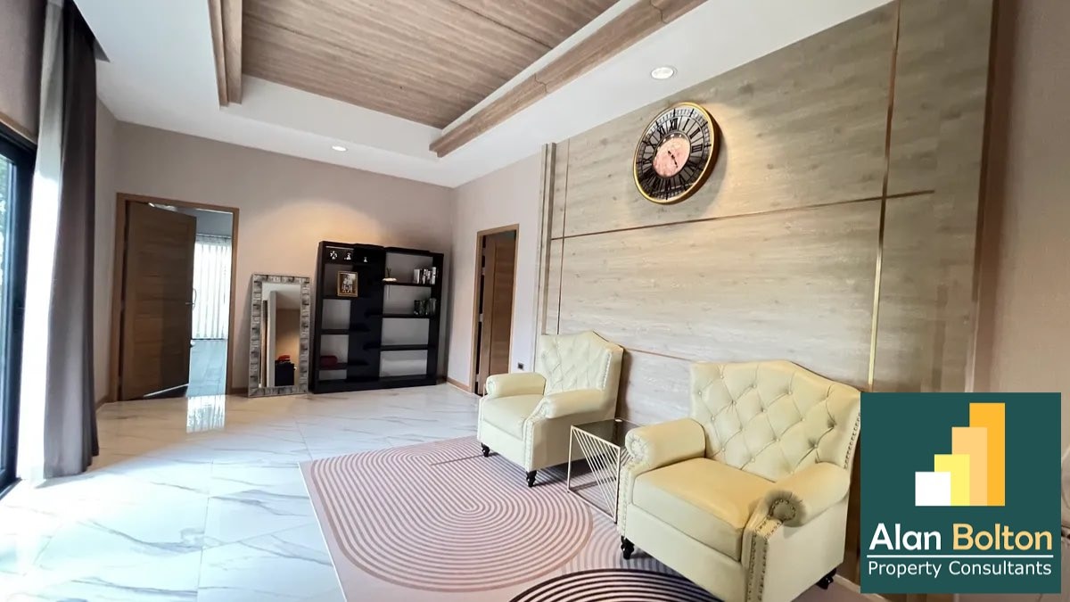 Beautiful Pool Villa For Rent In Huay-yai photo 12