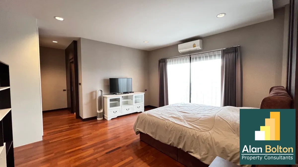 Beautiful Pool Villa For Rent In Huay-yai photo 7