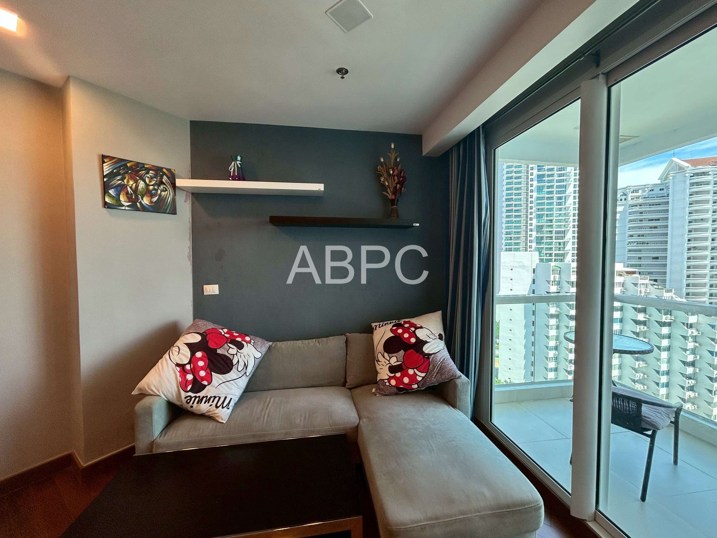 Studio Bed 1 Bath in Wong Amat ABPC1195 photo 6