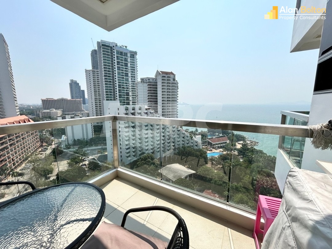 Studio Bed 1 Bath in Wong Amat ABPC1195 photo 9