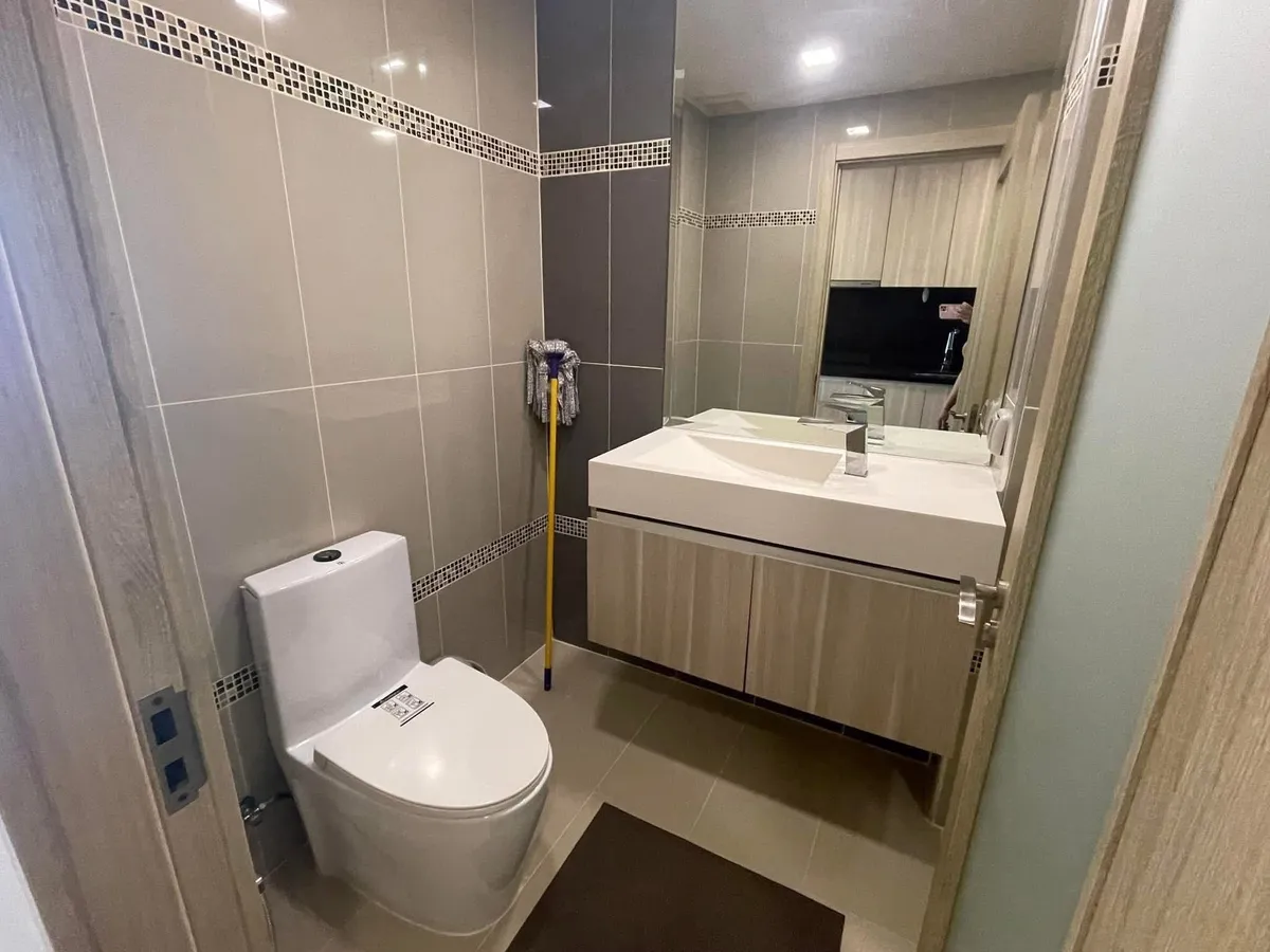 Studio Condo For Rent photo 15