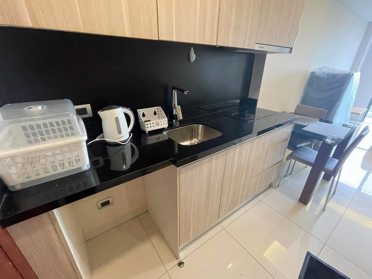 Studio Condo For Rent photo 17
