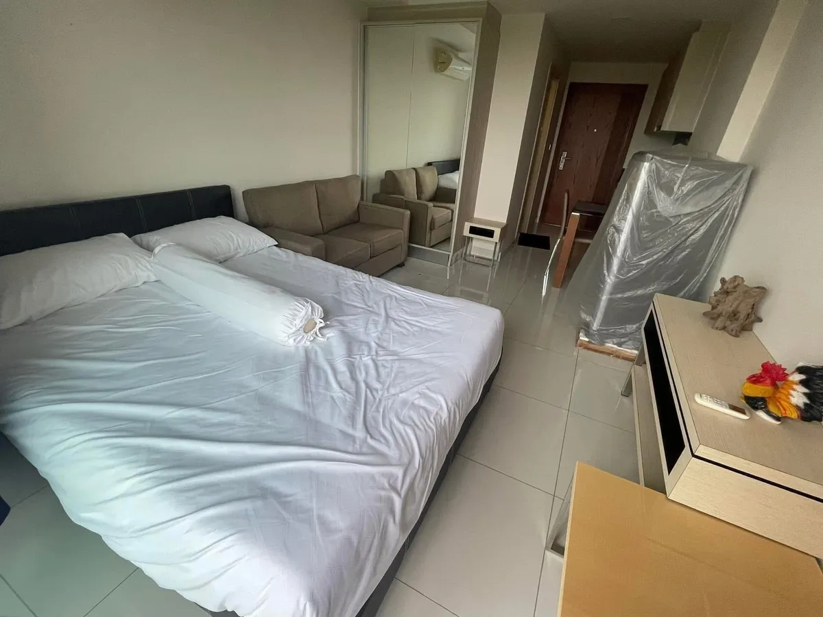 Studio Condo For Rent photo 19