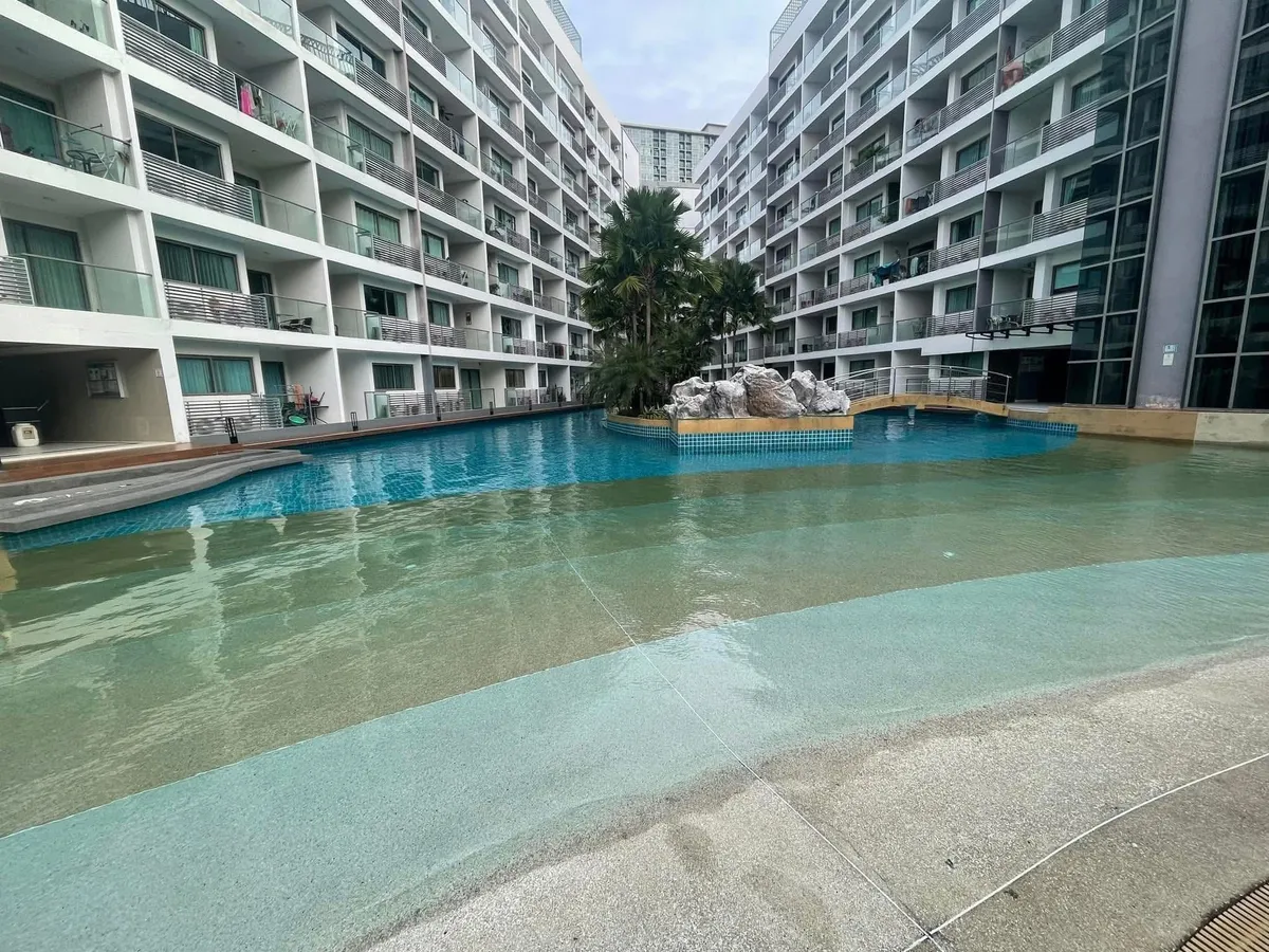 Studio Condo For Rent photo 20