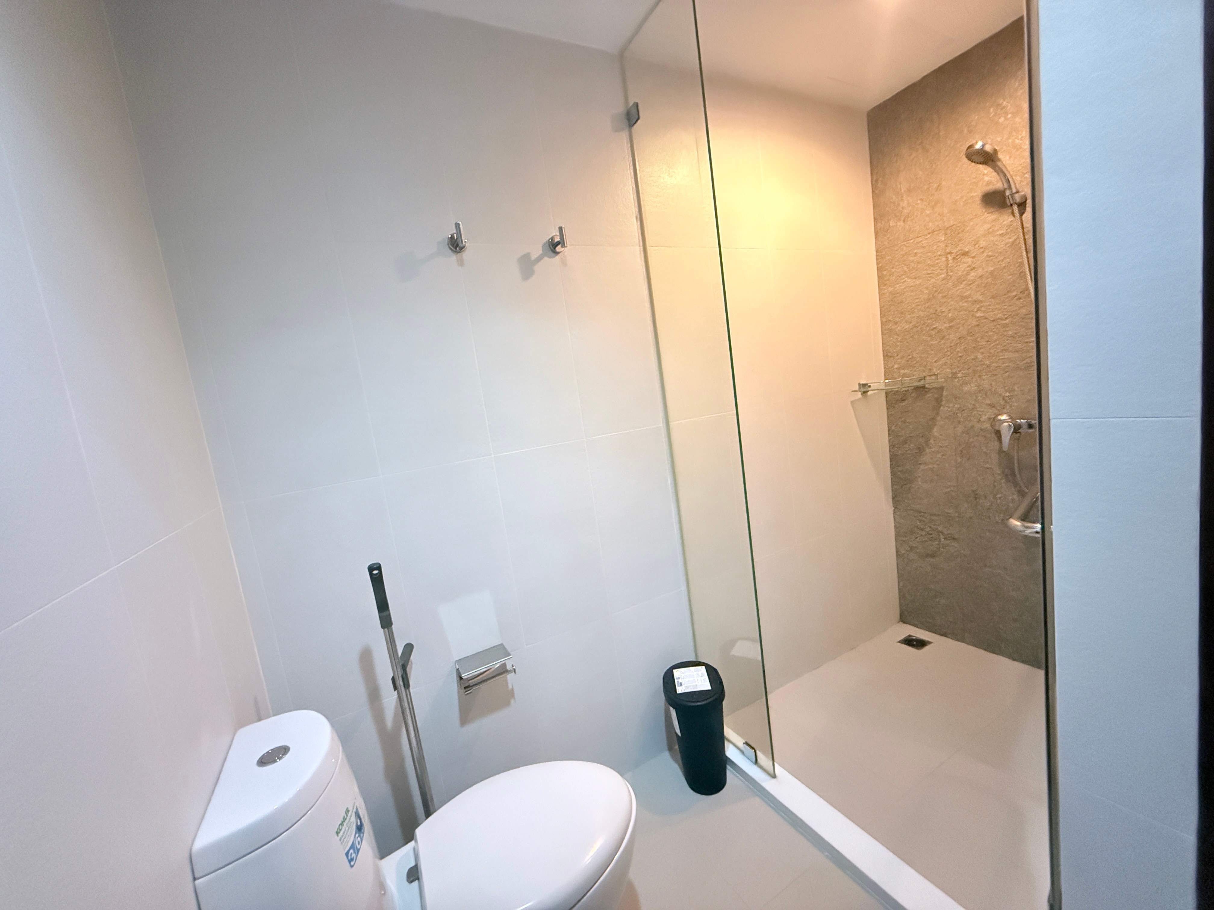 Pool view in pratumnak for rent photo 35