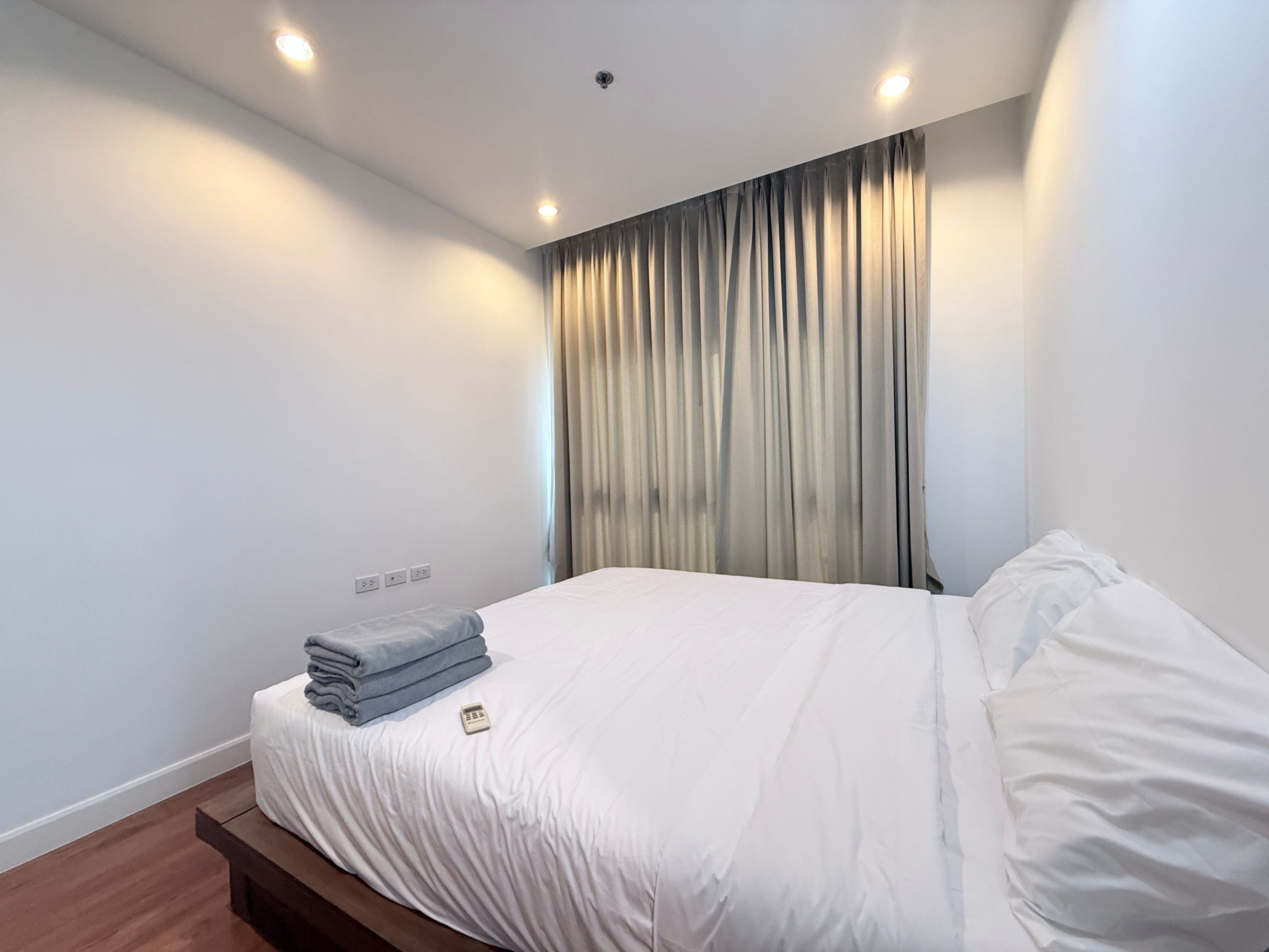 Pool view in pratumnak for rent photo 22