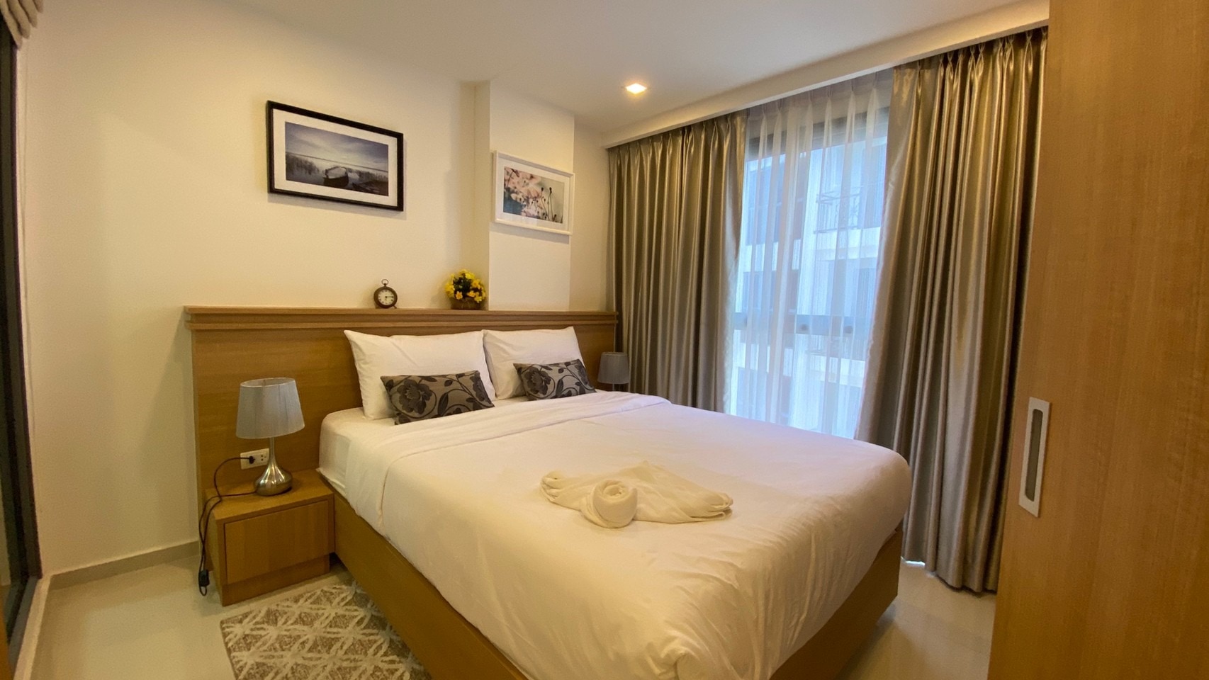 Studio sea view in Wongamat for rent photo 40
