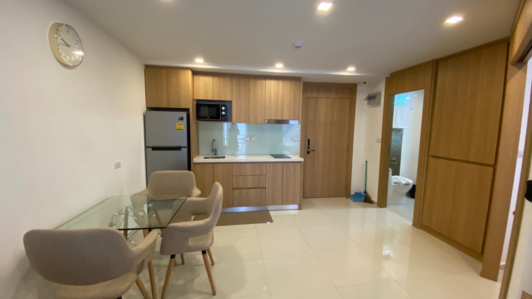 Studio sea view in Wongamat for rent photo 41