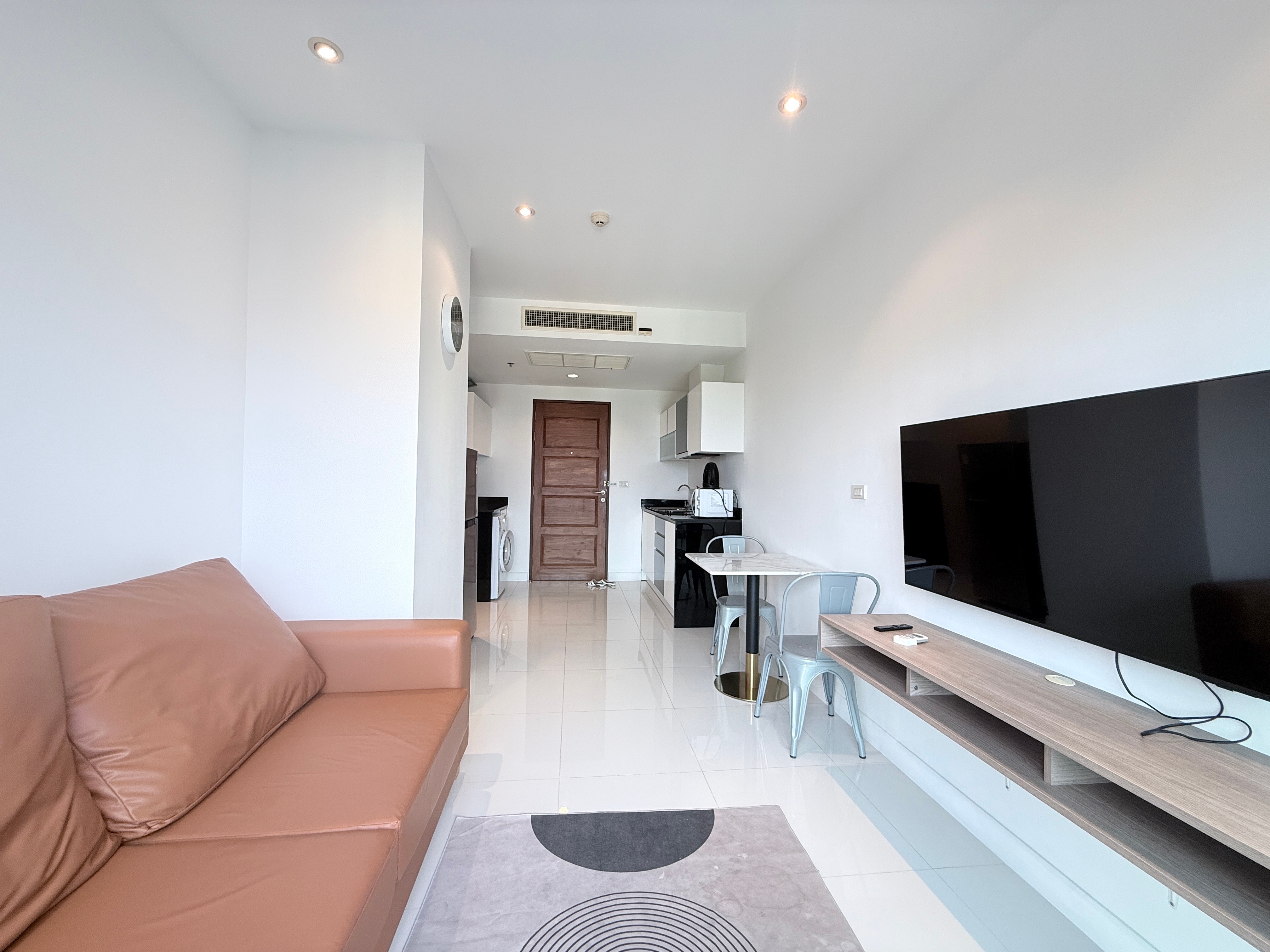 Studio sea view in Wongamat for rent photo 31