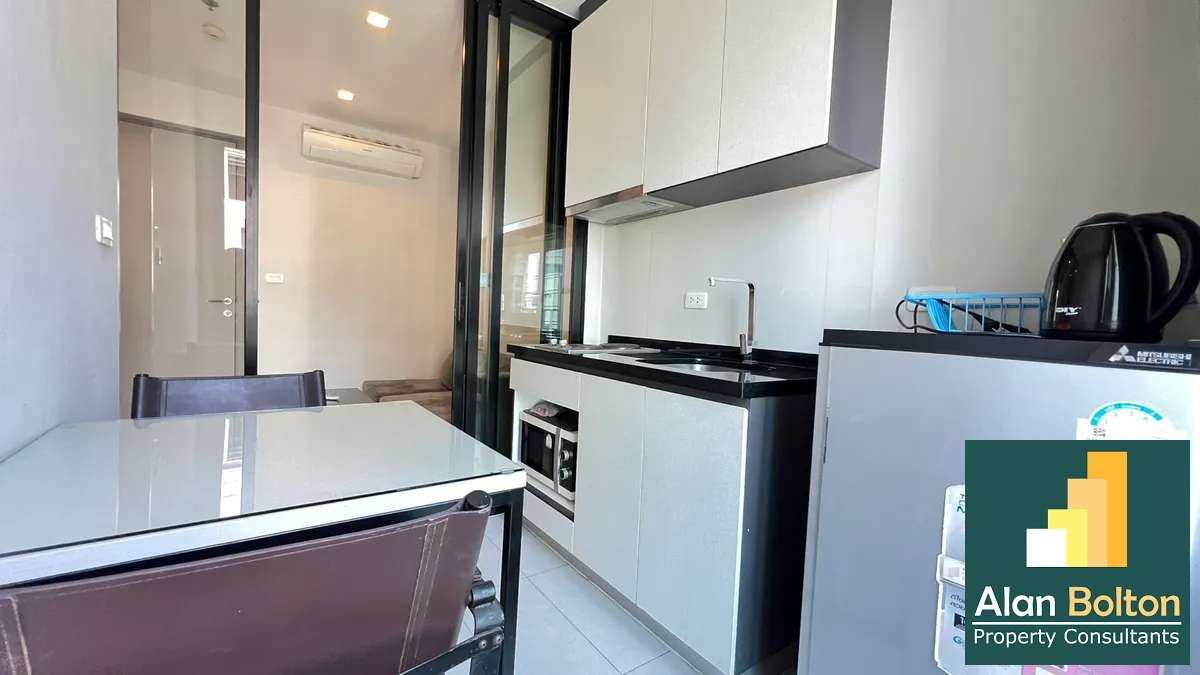 North Facing 1 Bed 1 Bath Condo In Pattaya City Center photo 5