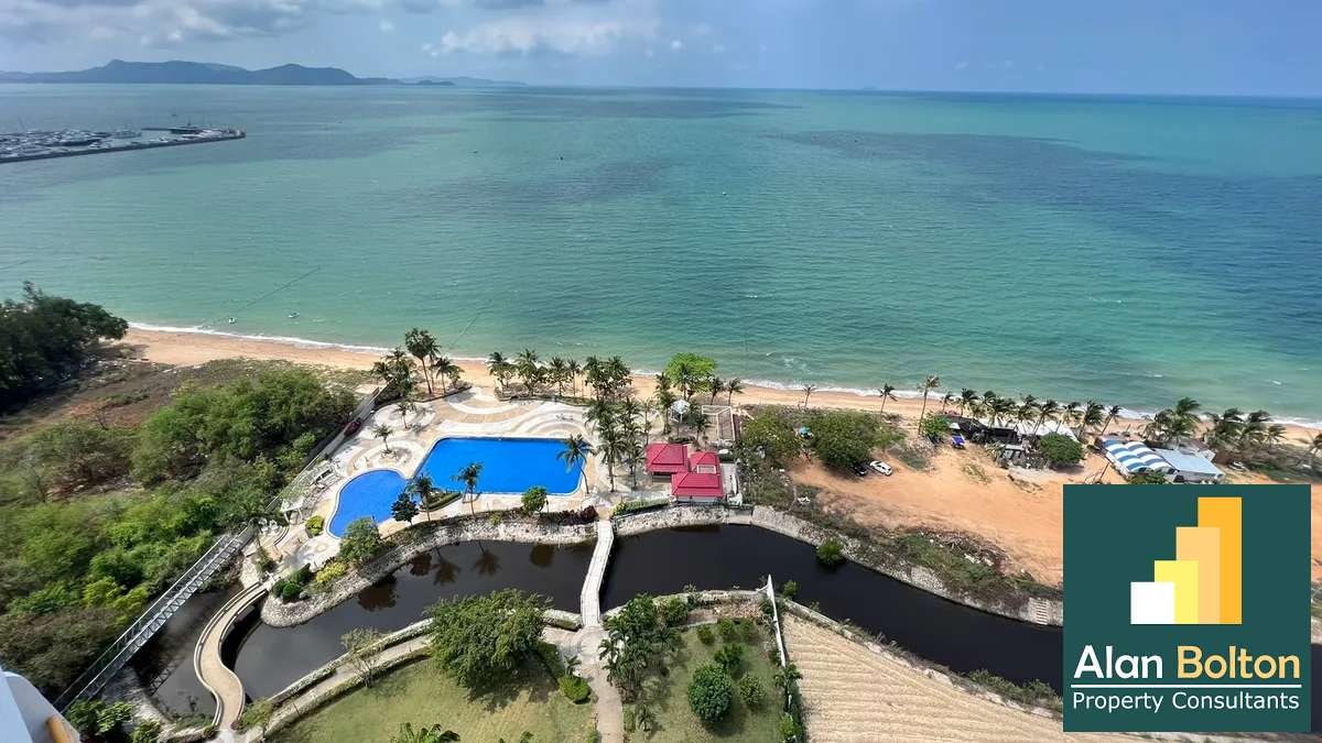 Large Beachfront Ocean View 3 Bed 3 Bath Condo in Na Jomtien photo 10