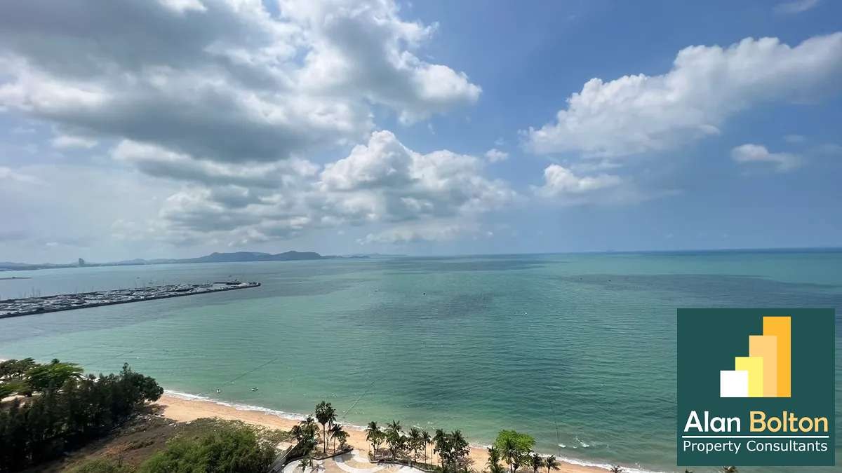 Large Beachfront Ocean View 3 Bed 3 Bath Condo in Na Jomtien photo 4