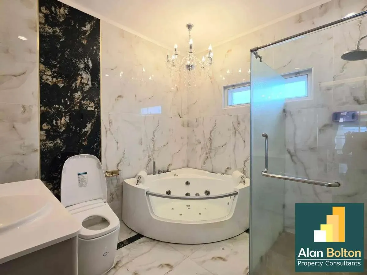 Luxury modern house for rent photo 18