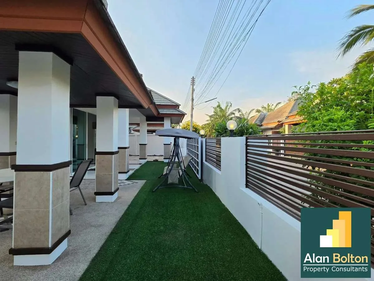 Luxury modern house for rent photo 3