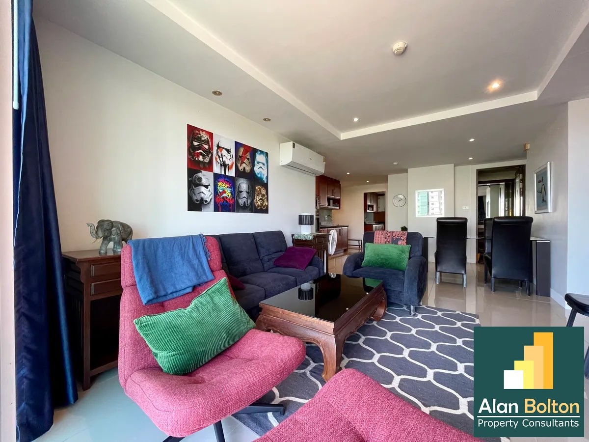 Jomtien Penthouse For sale 2 Bedroom 2 Bathroom 100 SQM In Thai Ownership photo 3