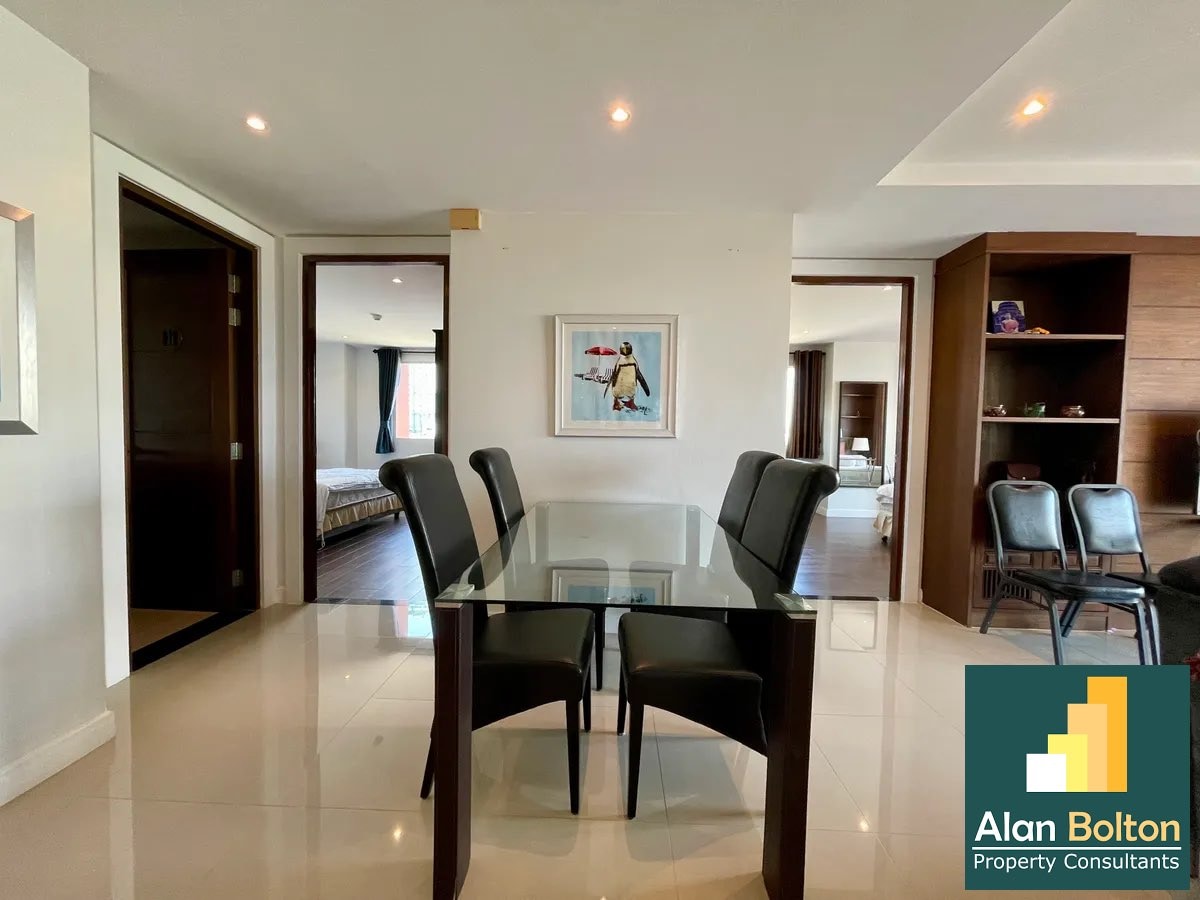 Jomtien Penthouse For sale 2 Bedroom 2 Bathroom 100 SQM In Thai Ownership photo 11