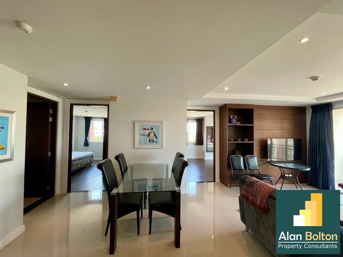 Jomtien Penthouse For sale 2 Bedroom 2 Bathroom 100 SQM In Thai Ownership photo 8