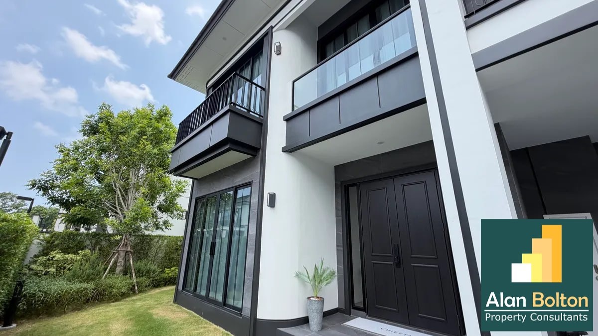 Modern House In East Pattaya photo 9