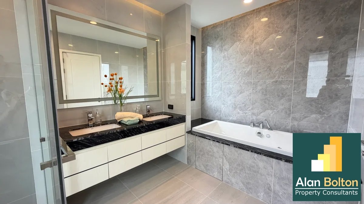 Modern House In East Pattaya photo 12