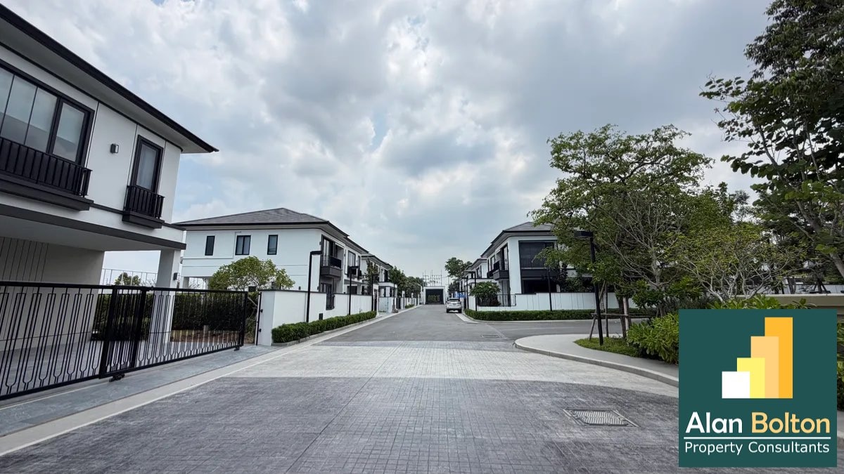 Modern House In East Pattaya photo 20