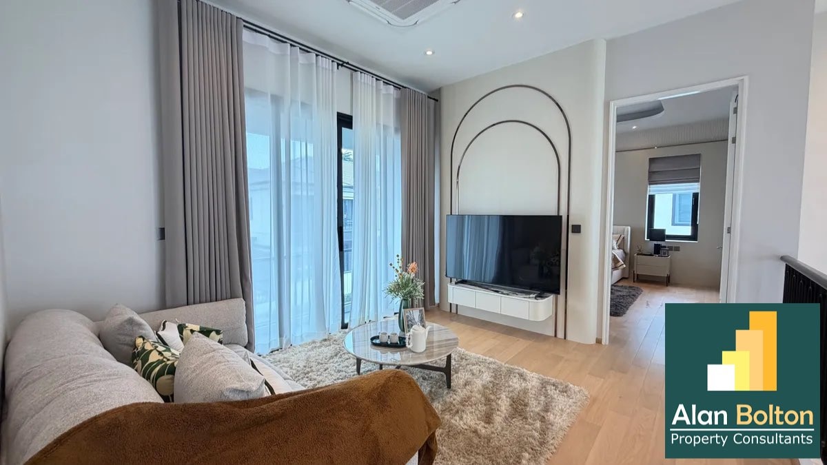 Modern House In East Pattaya photo 3