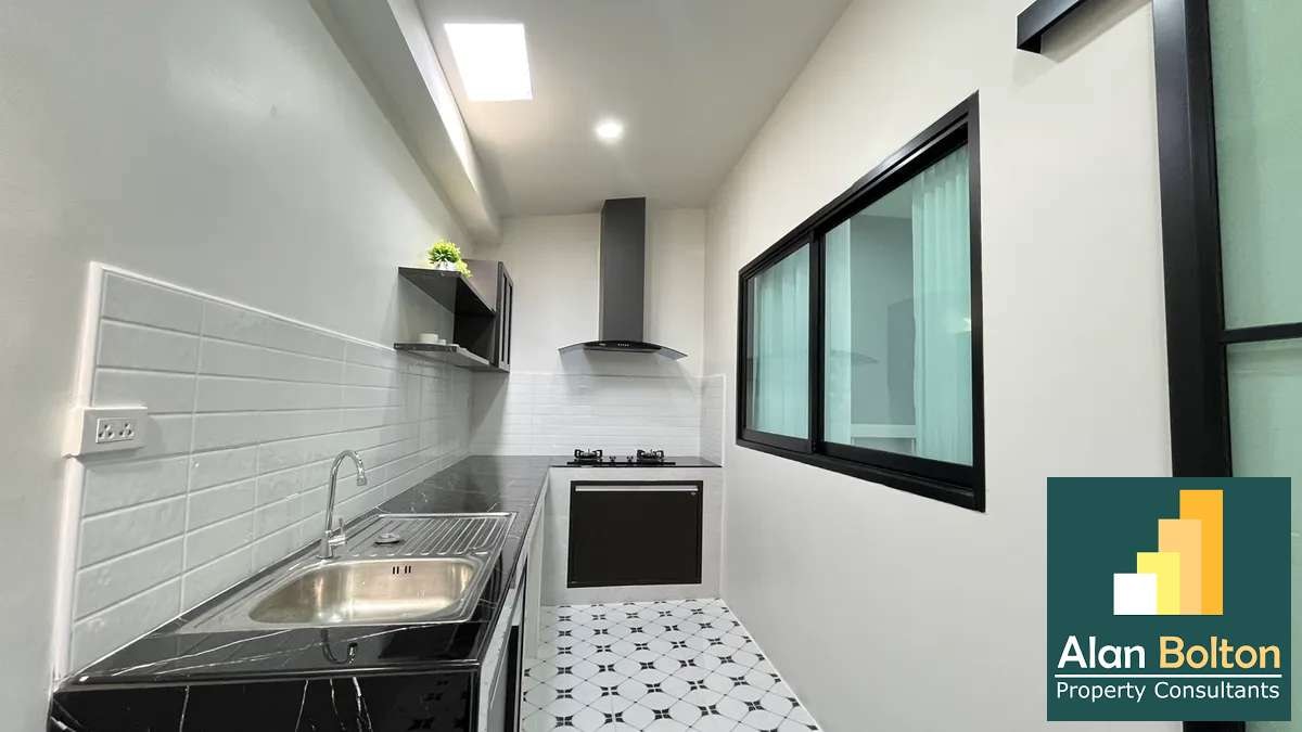 3 Bedrooms 2 Bathrooms in East Pattaya photo 11