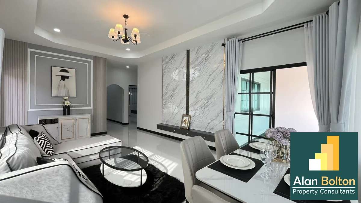 3 Bedrooms 2 Bathrooms in East Pattaya photo 9