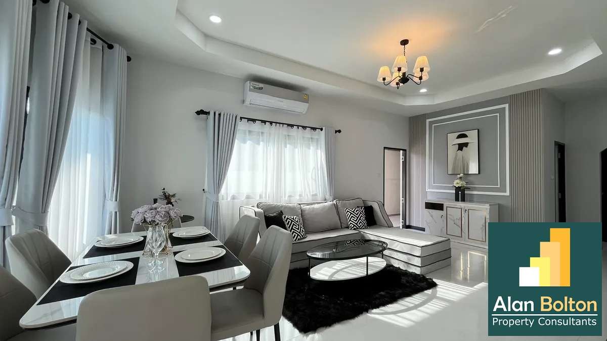 3 Bedrooms 2 Bathrooms in East Pattaya photo 5