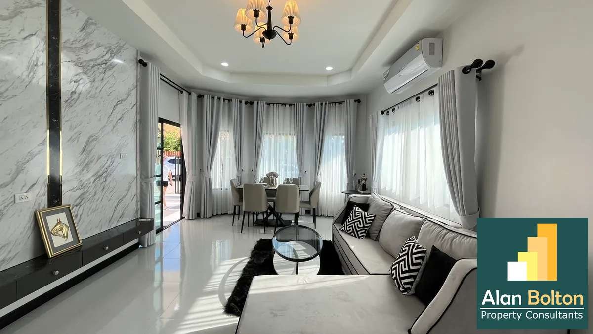 3 Bedrooms 2 Bathrooms in East Pattaya photo 8