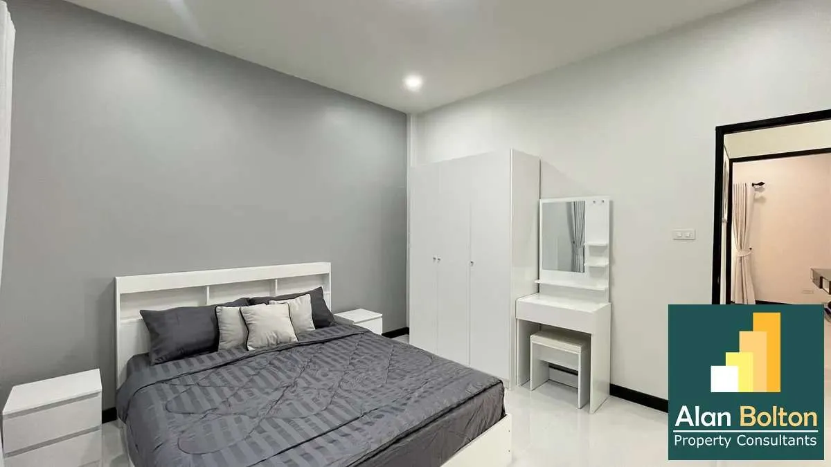 3 Bedrooms 2 Bathrooms in East Pattaya photo 14