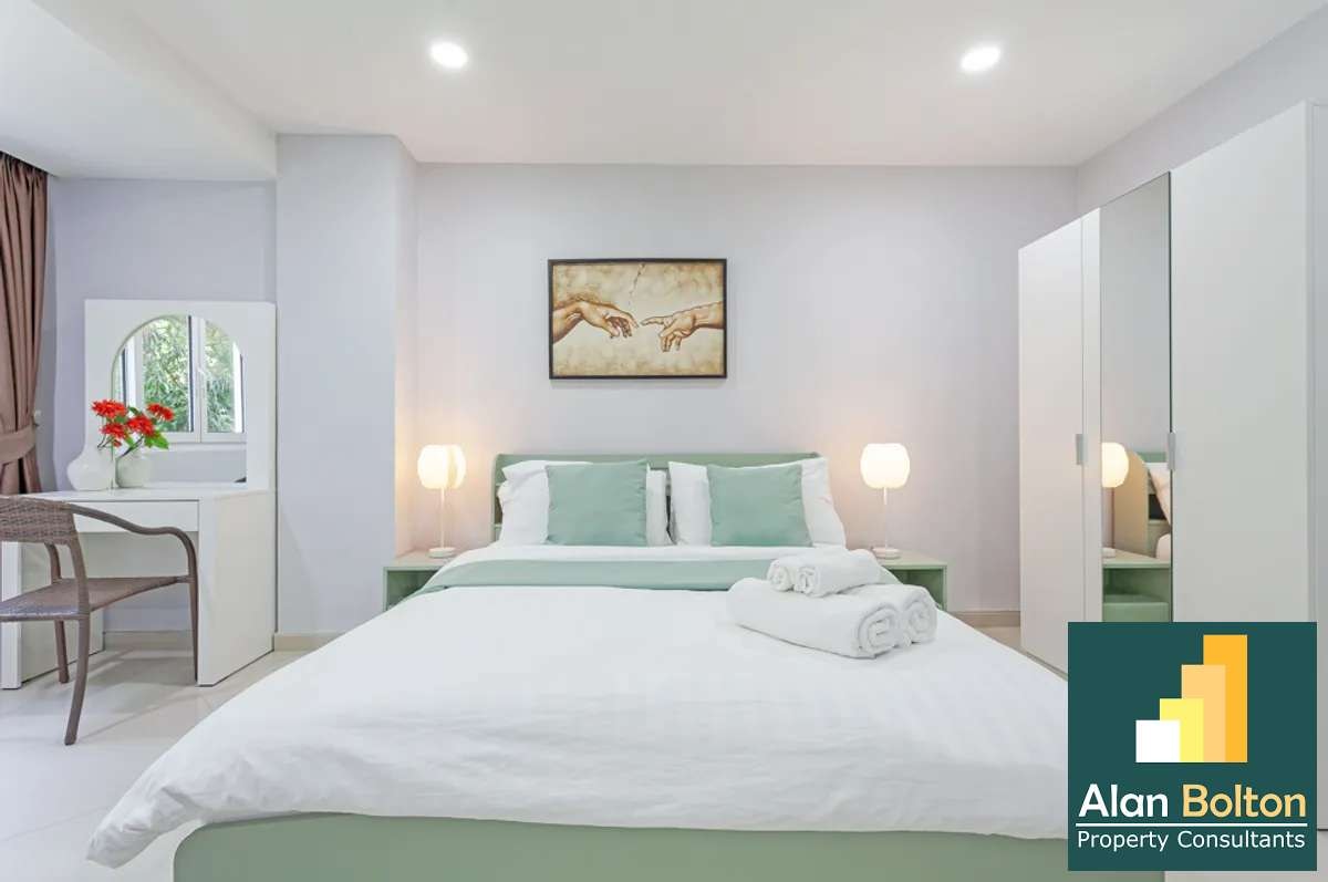 1 Bed 1 Bath in Pratumnak photo 3