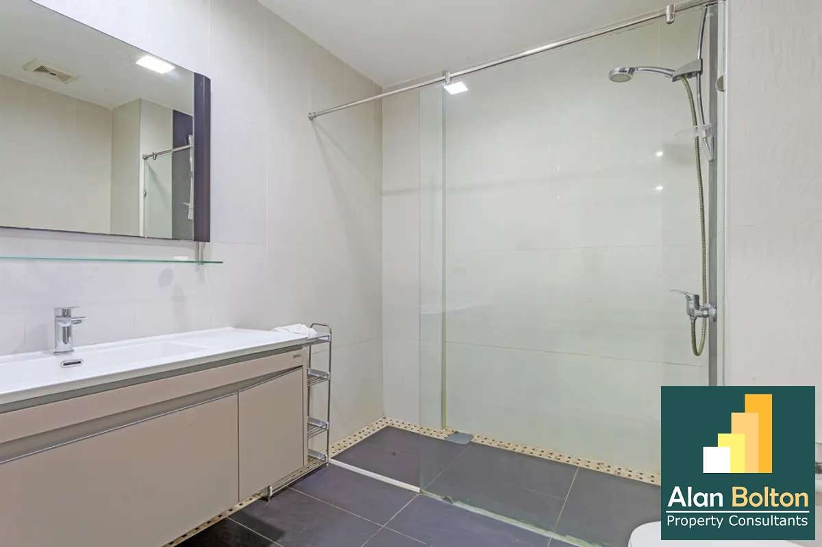 1 Bed 1 Bath in Pratumnak photo 2