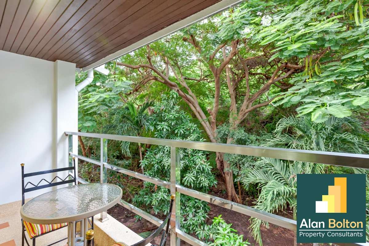 1 Bed 1 Bath in Pratumnak photo 11