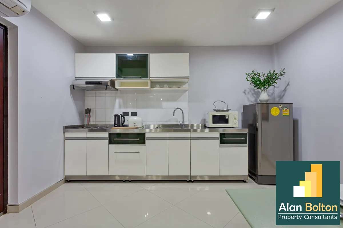 1 Bed 1 Bath in Pratumnak photo 6