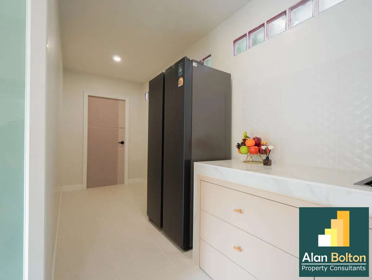 3 Bedroom 3 Bathroom in Baan Suan Lalana photo 18
