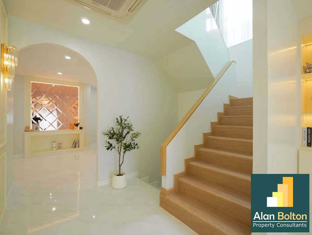 3 Bedroom 3 Bathroom in Baan Suan Lalana photo 3