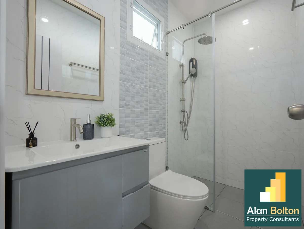 3 Bedroom 3 Bathroom in Baan Suan Lalana photo 4