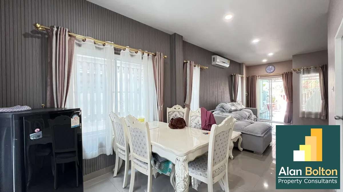 Townhouse for rent 2 Bedrooms 2 Bathrooms in East Pattaya photo 14