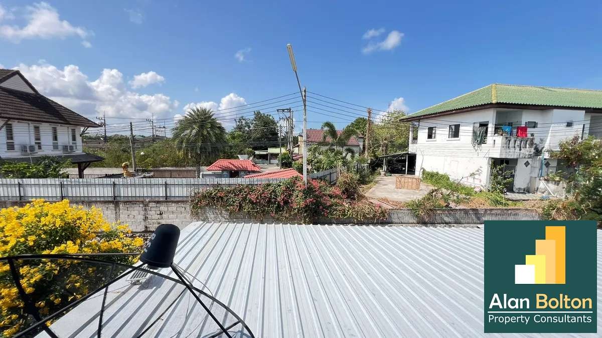 Townhouse for rent 2 Bedrooms 2 Bathrooms in East Pattaya photo 15