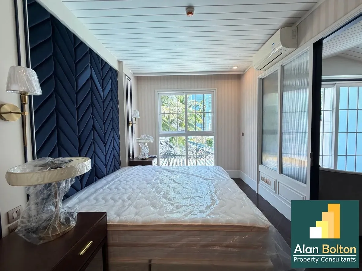 Beachfront One Bedroom Condo For Sale In najomtien photo 11