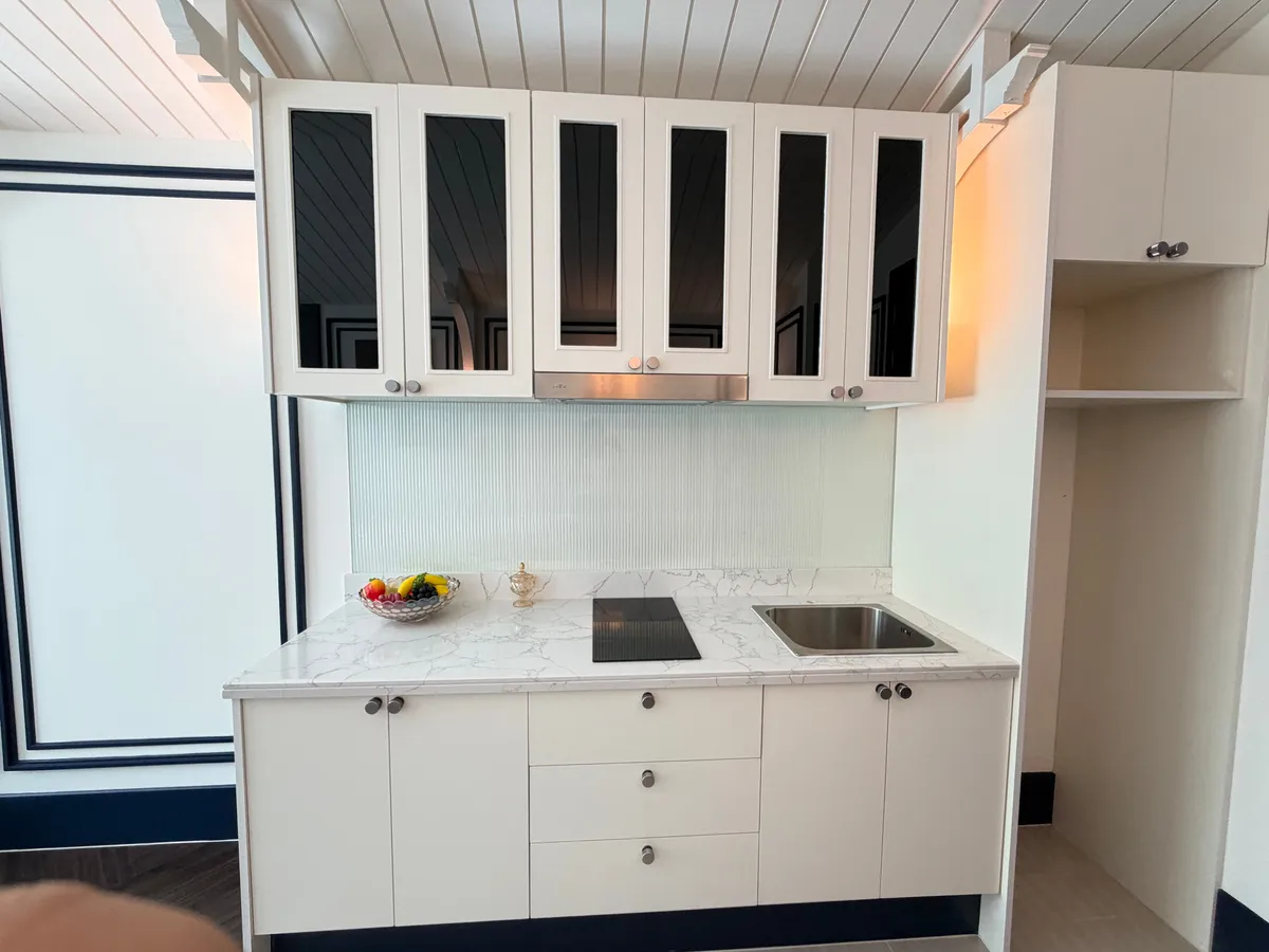 Beachfront One Bedroom Condo For Sale In najomtien photo 24