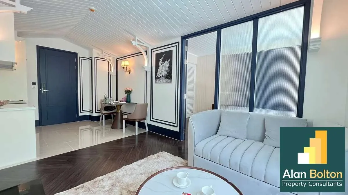 Beachfront One Bedroom Condo For Sale In najomtien photo 7