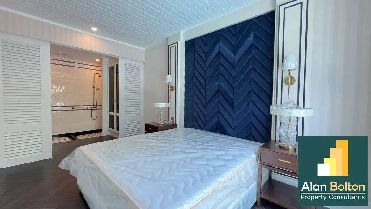 Beachfront One Bedroom Condo For Sale In najomtien photo 10