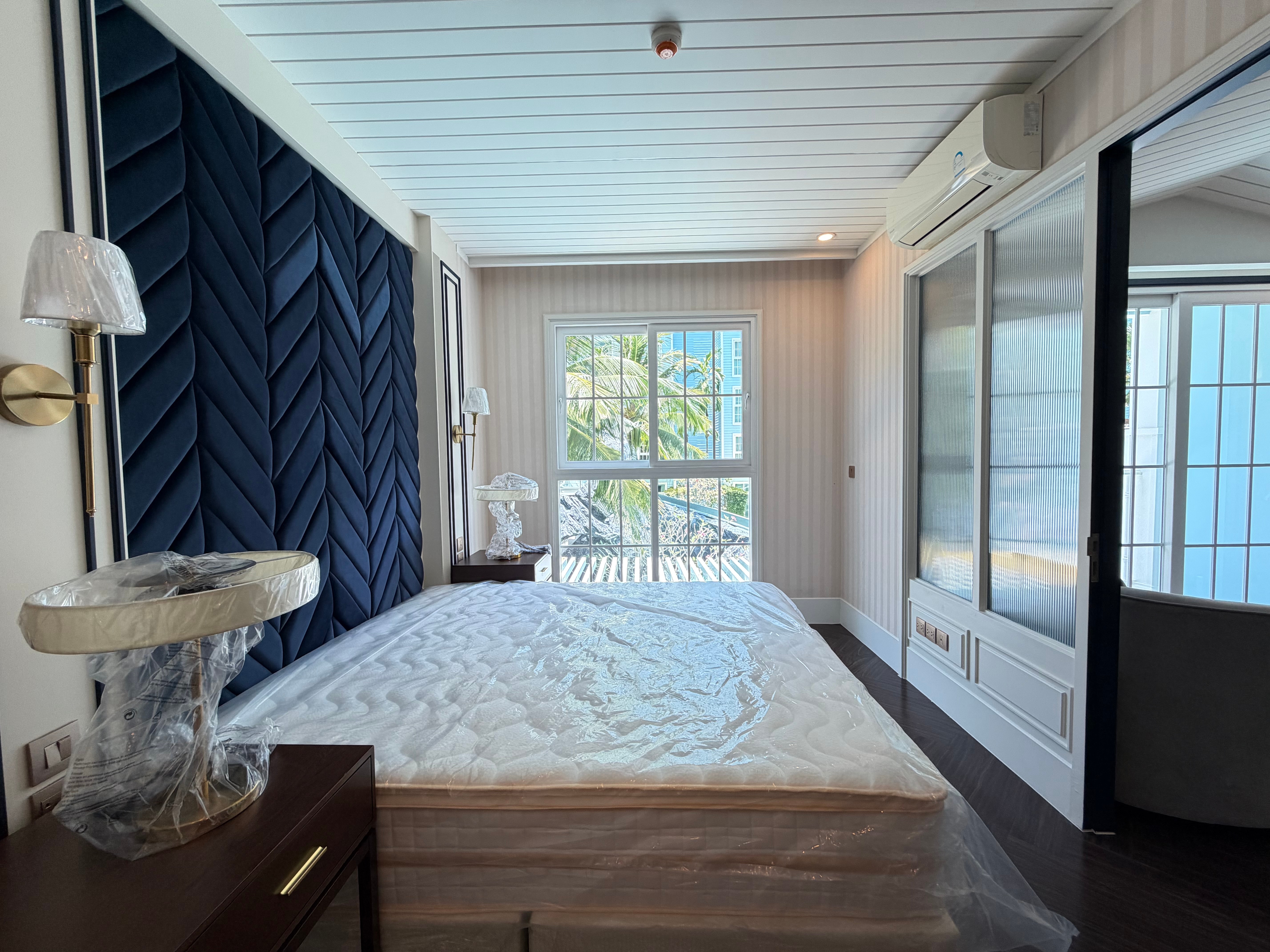 Beachfront One Bedroom Condo For Sale In najomtien photo 21