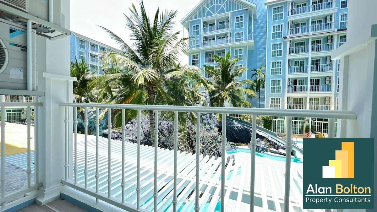 Beachfront One Bedroom Condo For Sale In najomtien photo 13